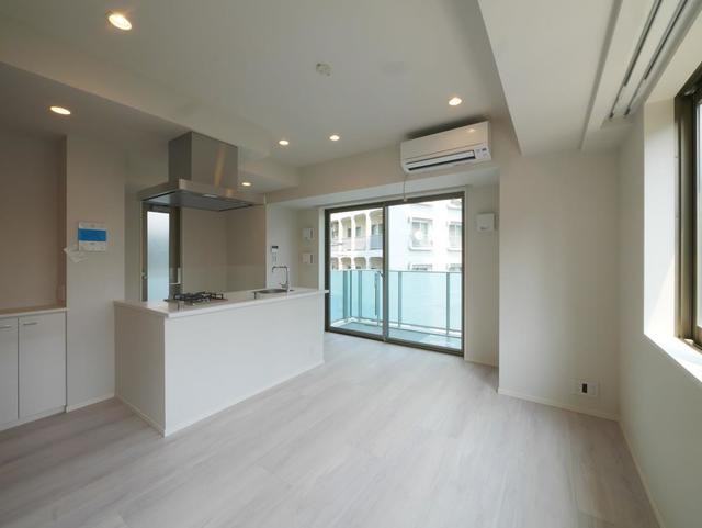 ※写真は同タイプ住戸です。(居間)