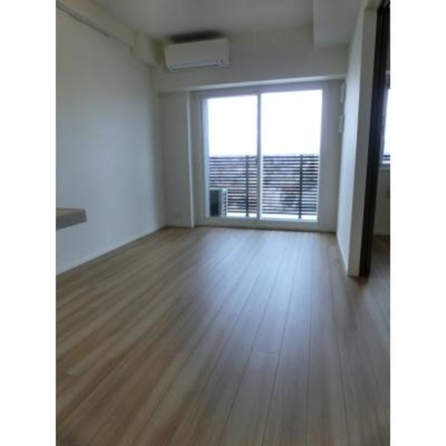 ※写真は同タイプ住戸です。(居間)