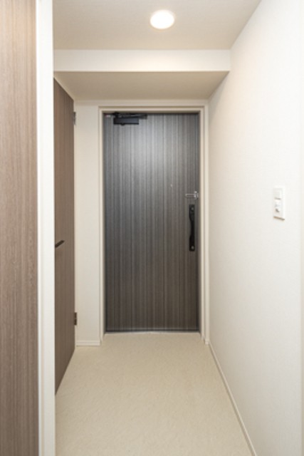 ※写真は同タイプ住戸です。(玄関)