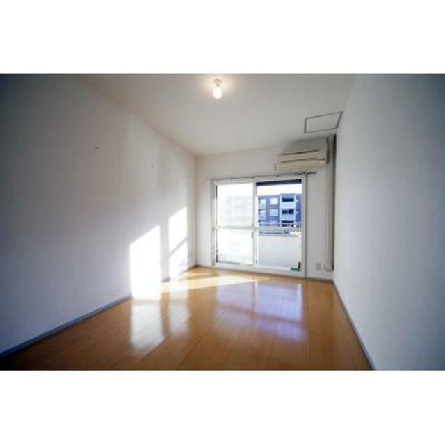 ※写真は同タイプ住戸です。(居間)