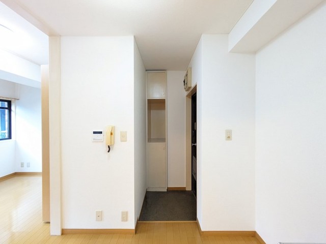 (玄関)