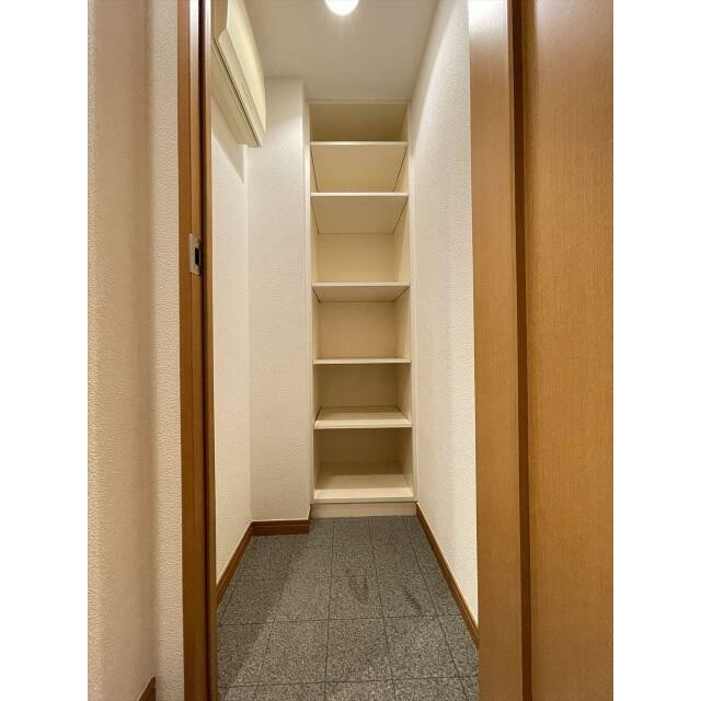 シューズボックス