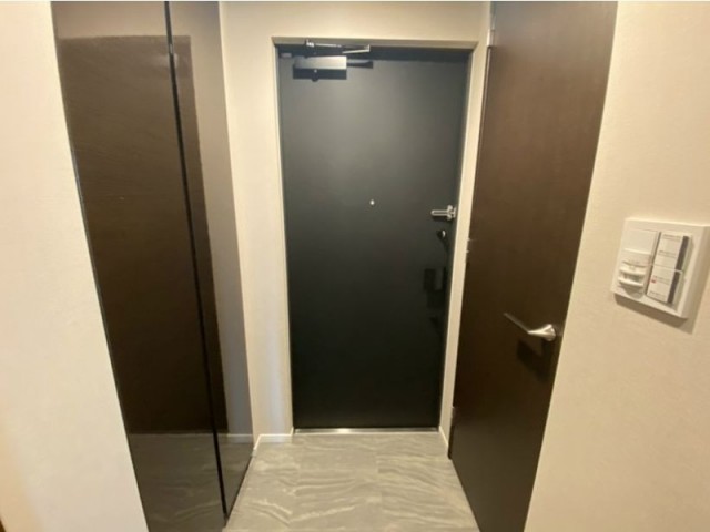 (玄関)