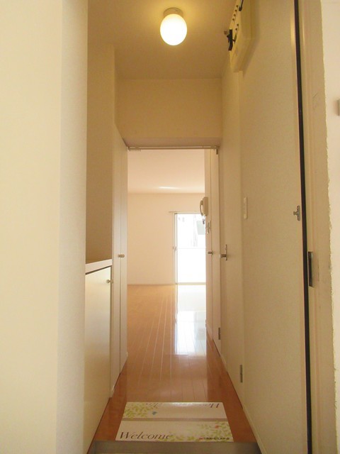 (玄関)