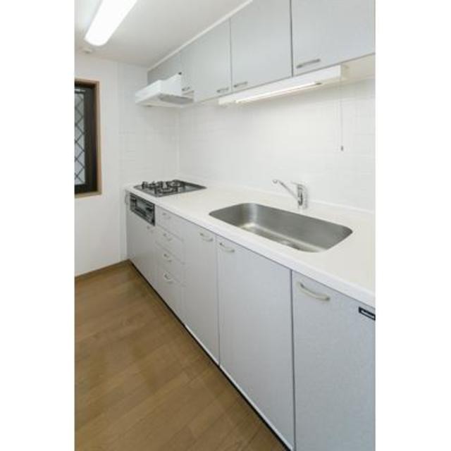 ※写真は同タイプ住戸です。(キッチン)