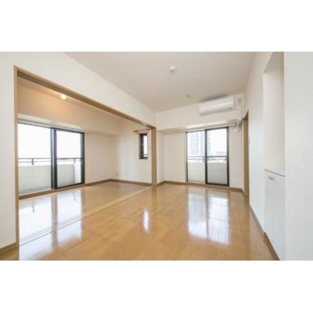 ※写真は同タイプ住戸です。(居間)