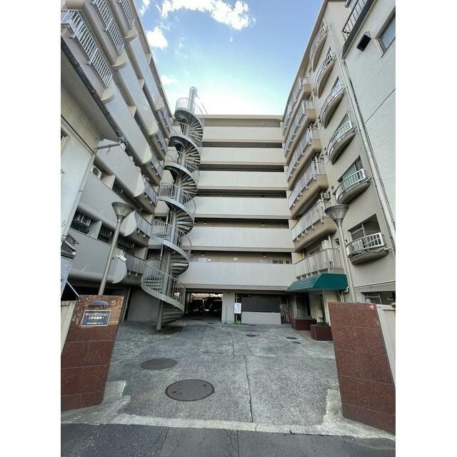 世田谷区三軒茶屋１丁目 【賃貸居住】マンション