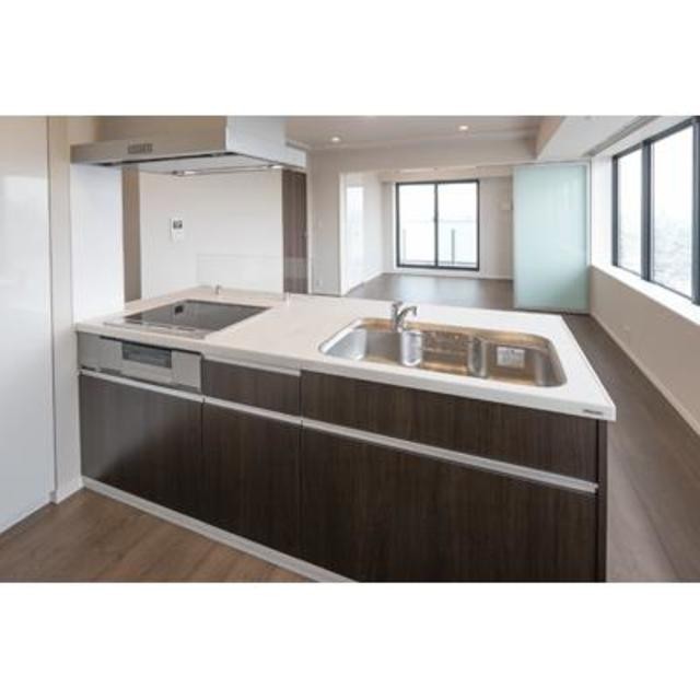 ※写真は同タイプ住戸です。(キッチン)