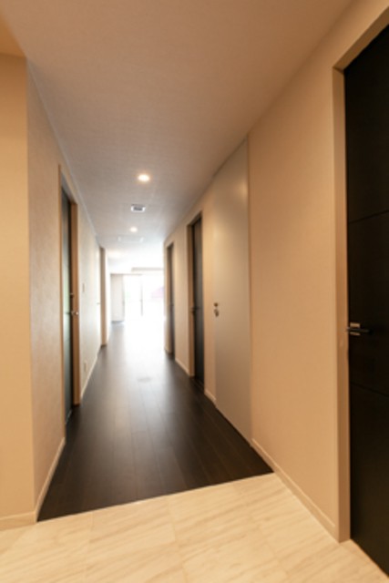 ※写真は同タイプ住戸です。(玄関)