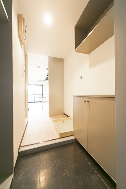 ※写真は同タイプ住戸です。(玄関)