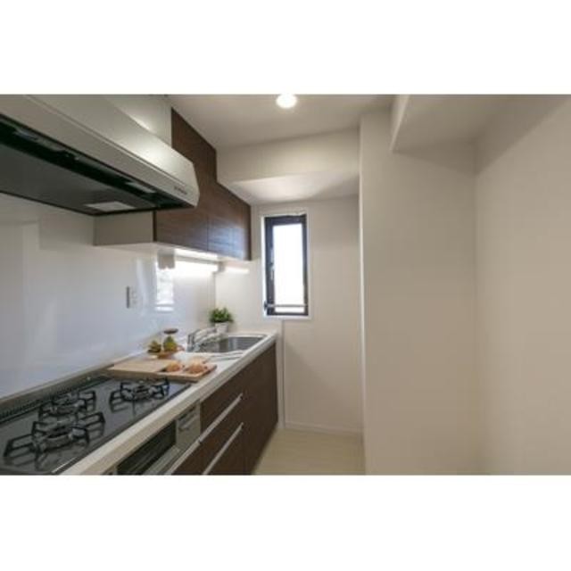 ※写真は同タイプ住戸です。(キッチン)