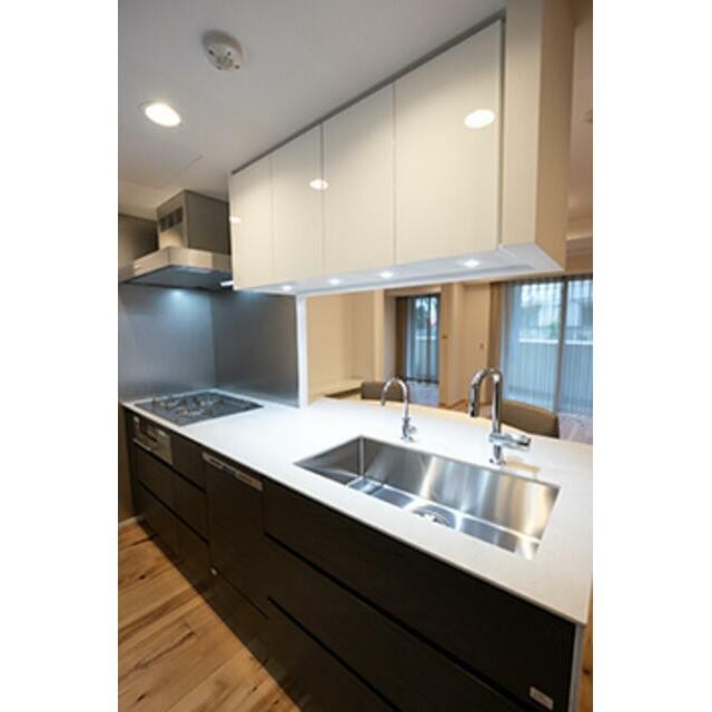 ※写真は同タイプ住戸です。(キッチン)