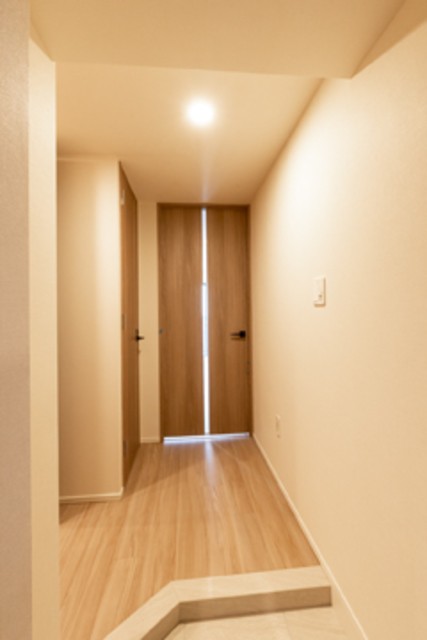 ※写真は同タイプ住戸です。(玄関)