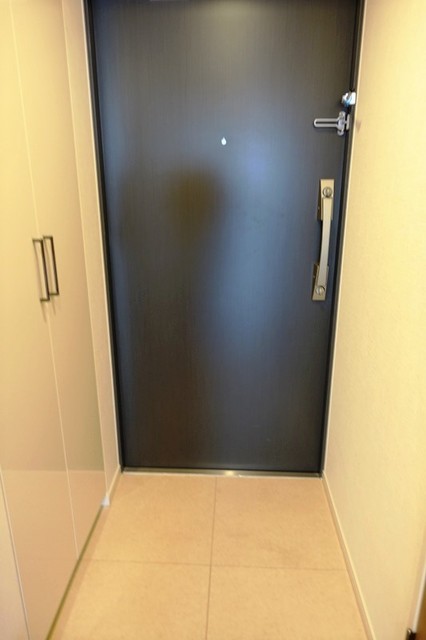 ※写真は同タイプ住戸です。(玄関)