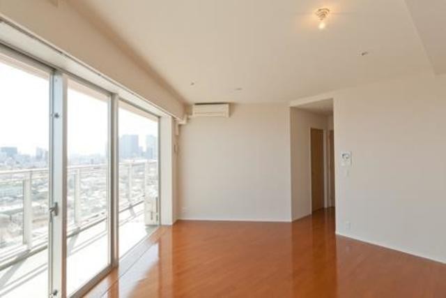 ※写真は同タイプ住戸です。(居間)