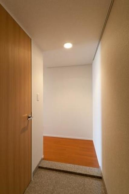 ※写真は同タイプ住戸です。(玄関)