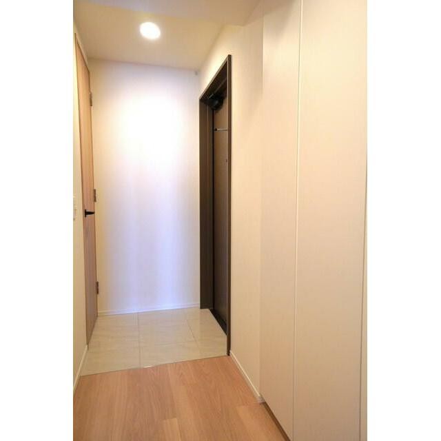 ※写真は同タイプ住戸です。(玄関)