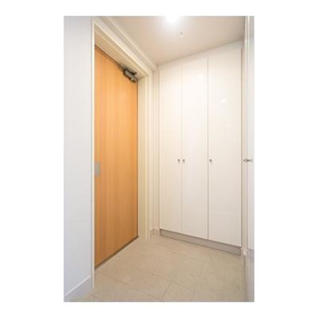 ※写真は同タイプ住戸です。(玄関)
