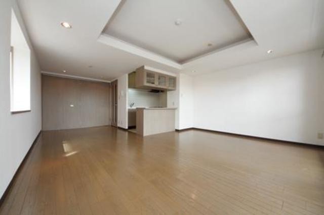 ※写真は同タイプ住戸です。(居間)