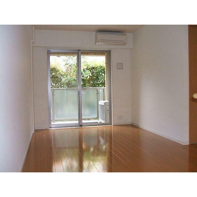 洋室6．1帖(居間)