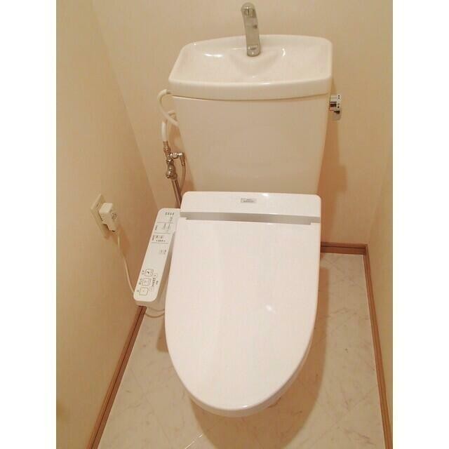 温水洗浄暖房便座(内装)