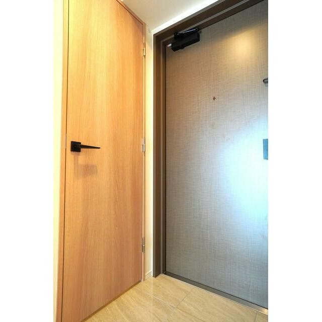 ※写真は同タイプ住戸です。(玄関)