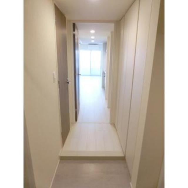 ※写真は同タイプ住戸です。(玄関)