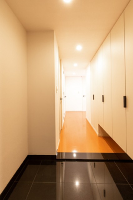 ※写真は同タイプ住戸です。(玄関)