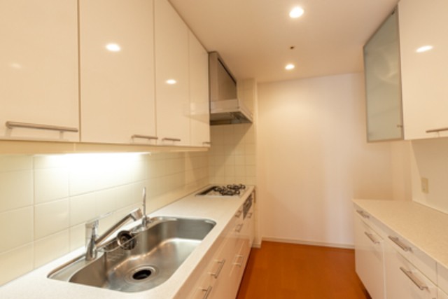 ※写真は同タイプ住戸です。(キッチン)