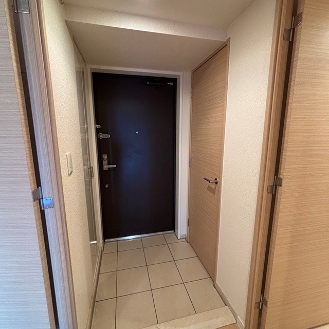 ※写真は同タイプ住戸です。(玄関)