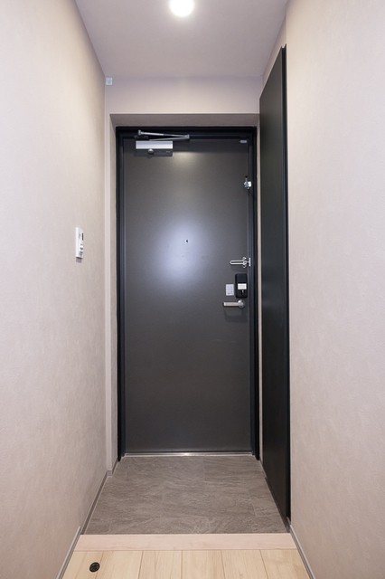 ※写真は同タイプ住戸です。(玄関)