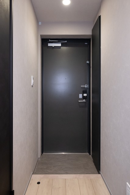 ※写真は同タイプ住戸です。(玄関)