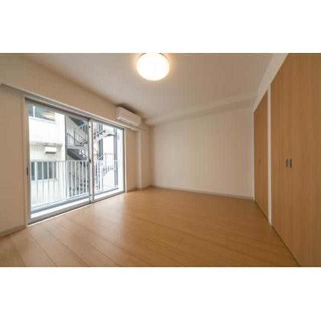 ※写真は同タイプ住戸です。(居間)