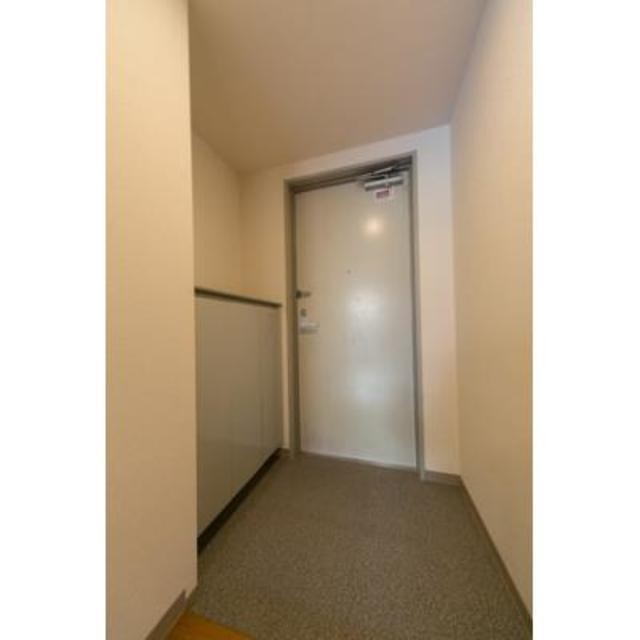 ※写真は同タイプ住戸です。(玄関)