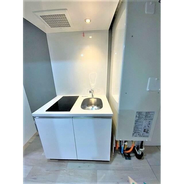 反転タイプの室内写真(キッチン)