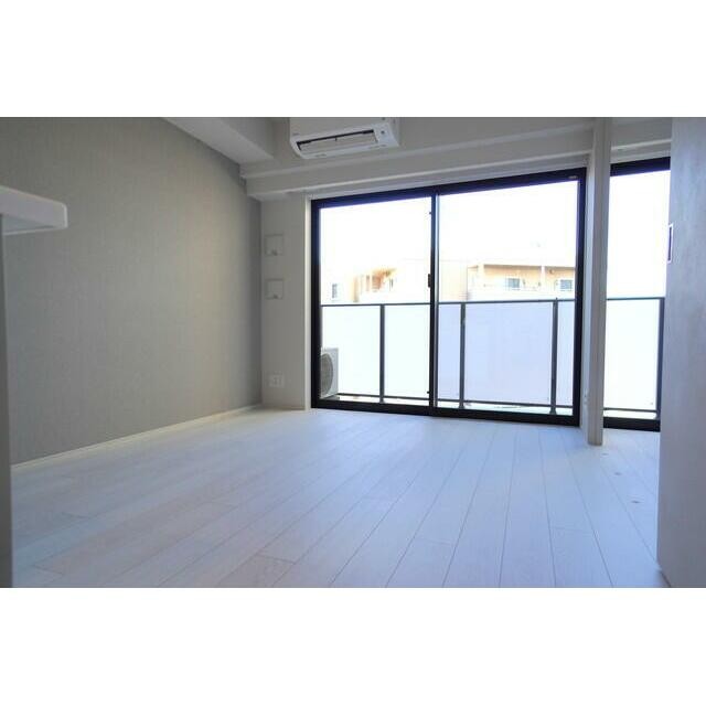 ※写真は同タイプ住戸です。(居間)