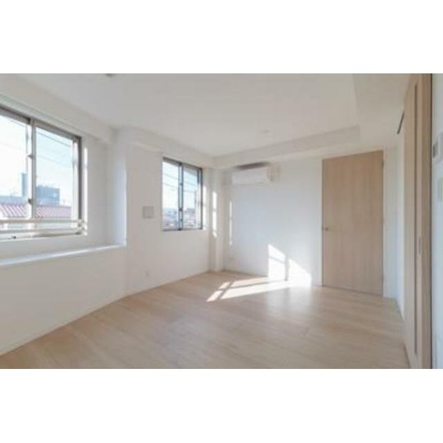 ※写真は同タイプ住戸です。(居間)