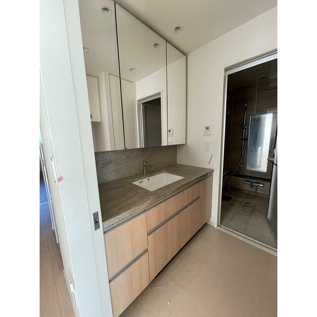 以下別室参考写真(内装)