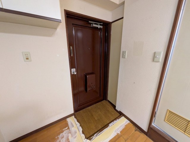 (玄関)