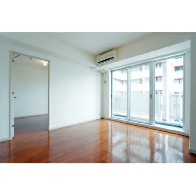 ※写真は同タイプ住戸です。(居間)