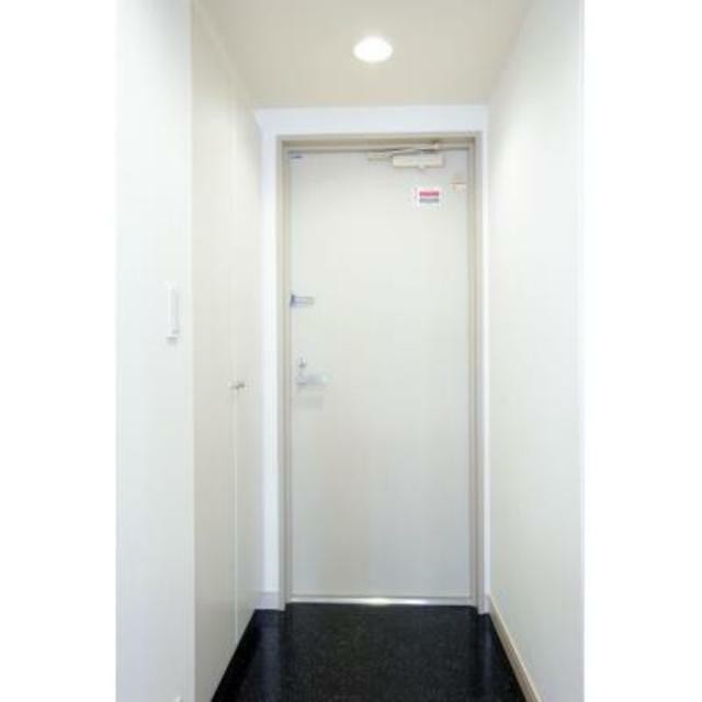 ※写真は同タイプ住戸です。(玄関)