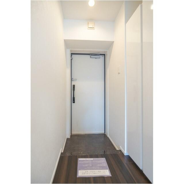 ※同仕様写真含む(玄関)