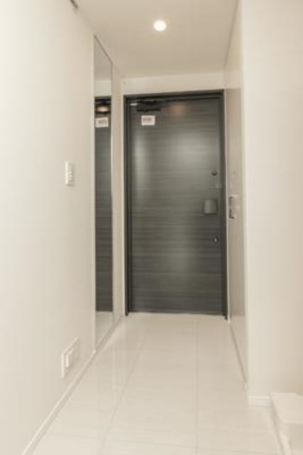 ※写真は同タイプ住戸です。(玄関)