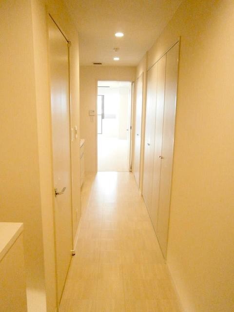 ※写真は同タイプ住戸です。(玄関)