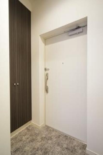 ※写真は同タイプ住戸です。(玄関)