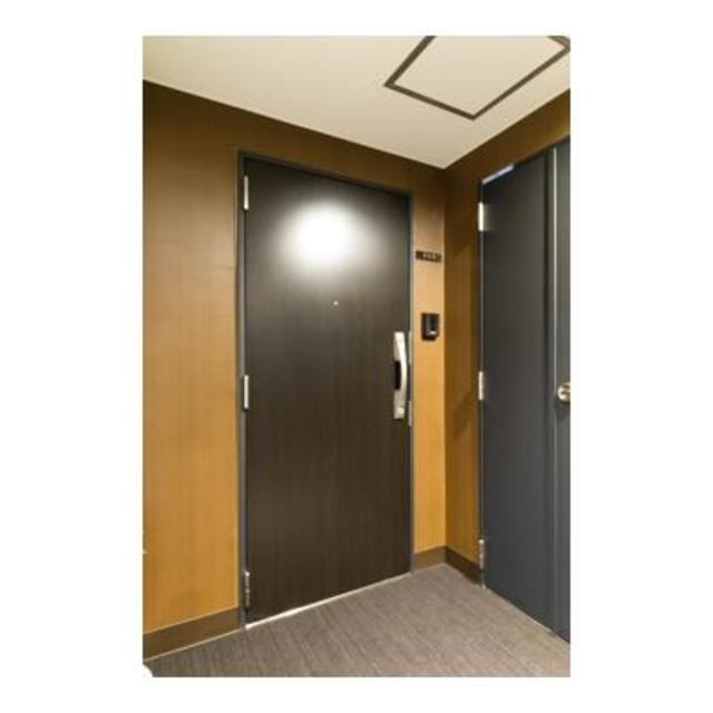 ※写真は同タイプ住戸です。(玄関)