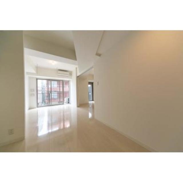 ※写真は同タイプ住戸です。(居間)