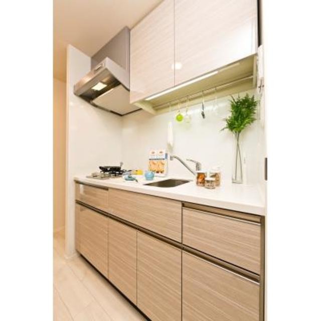 ※写真は同タイプ住戸です。(キッチン)