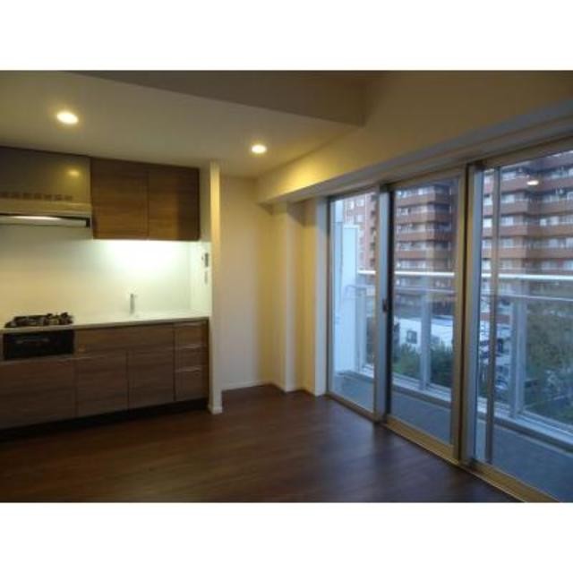 ※写真は同タイプ住戸です。(居間)