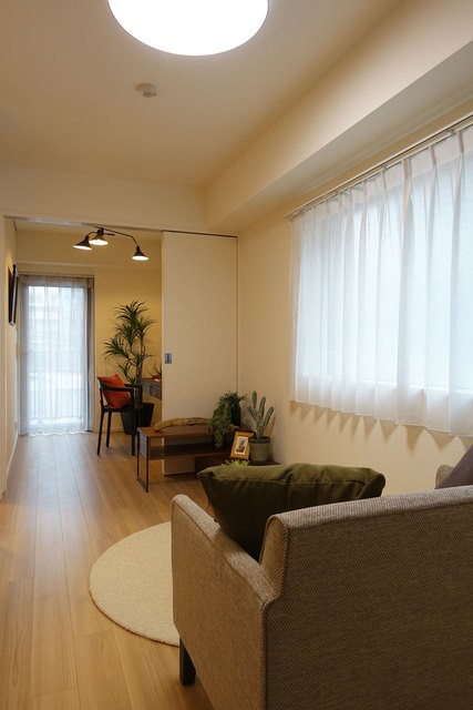 ※写真は同タイプ住戸です。(居間)